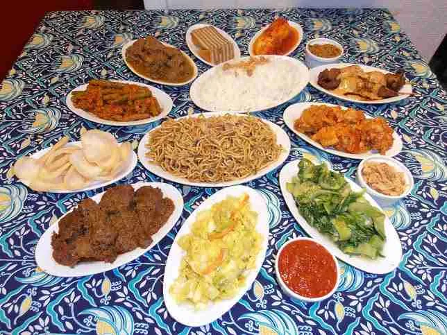 Indonesische rijsttafel van Warung Celebes
